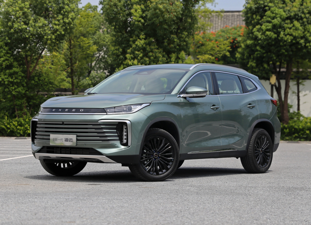 7月24日,星途新款凌云在青岛正式上市,全系共推出4款车型,其官方售价