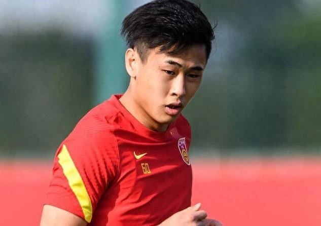 24岁戴伟浚首次落选伊万国足:被视为国足10年核心!