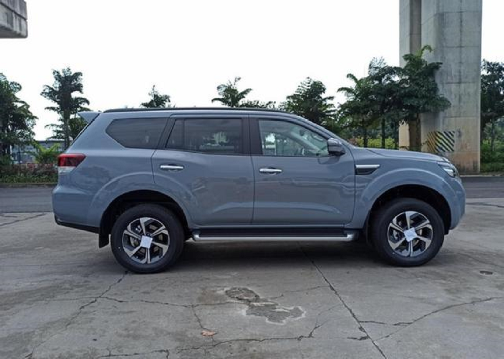 即便是普拉多也是有些忌惮的,那就是"帕拉丁",出色的越野能力让它足以