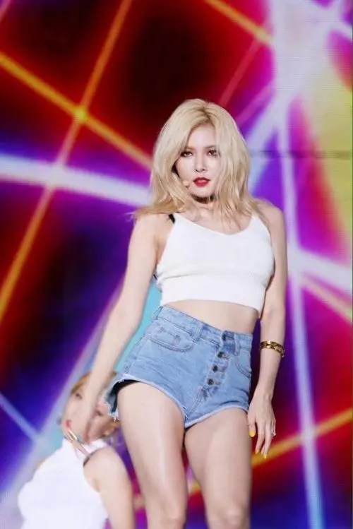 "南韩蔡依林"金泫雅:上升期得罪公司奶渣男,高调恋爱她后悔吗_腾讯