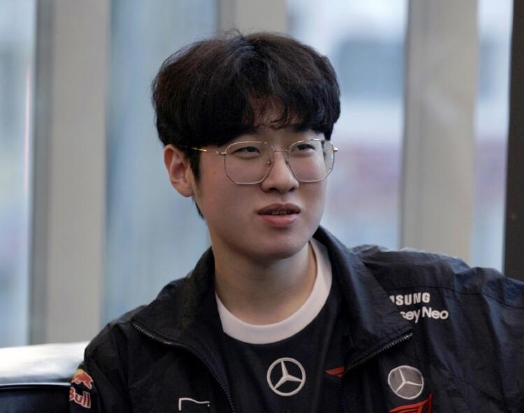 韩媒报道zeus下赛季去向lpl加入争夺名单给出顶级薪水的报价