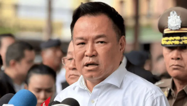 外媒：接连发生枪击案，泰国总理下令暂停核发枪支购买许可证