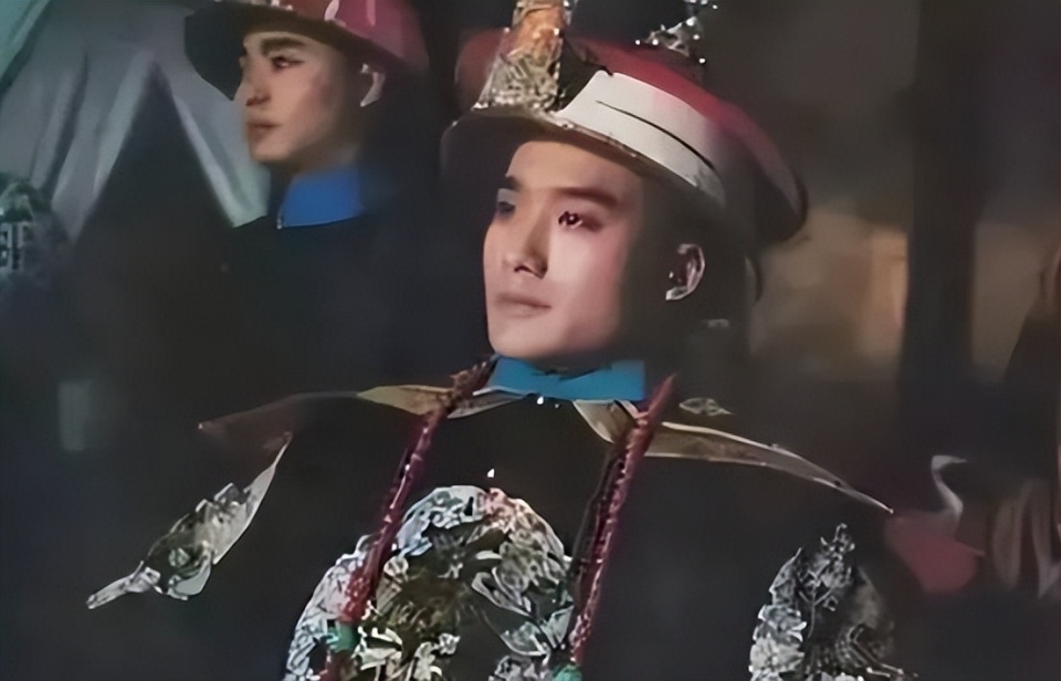 从头到脚皆可替？《镖人》梁家辉这个镜头，给内娱狠狠上了一课！_腾讯新闻