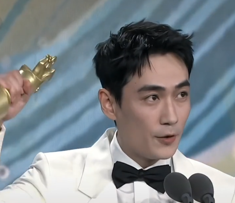 朱一龙成最水影帝?陪跑10年,赵丽颖成功上岸,力压85花杨幂唐嫣!