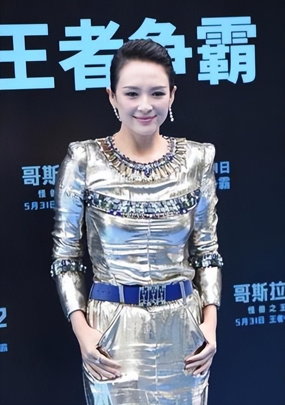 套现3亿才1个月 央媒宣布章子怡“新身份”