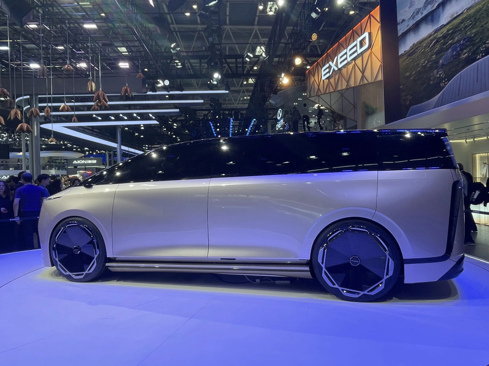 全面新能源化提速,星途首款 mpv 概念车 e08 首秀