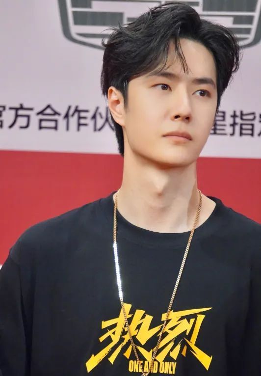 �ڶ�ʮ����Ϻ����ʵ�Ӱ�ڳɹ���Ļ ���ٵĵ�Ӱ�� �ǹ����ں���ҫ��