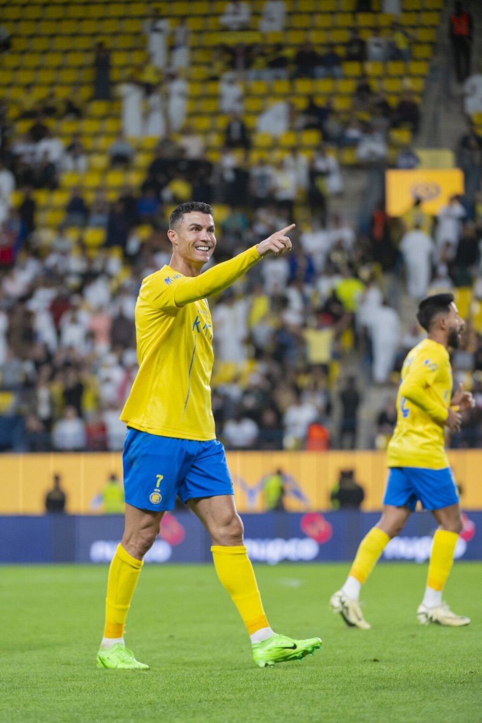 c罗要"吃人"啦!30岁后34次戴帽太惊人 罗迷膜拜:goat