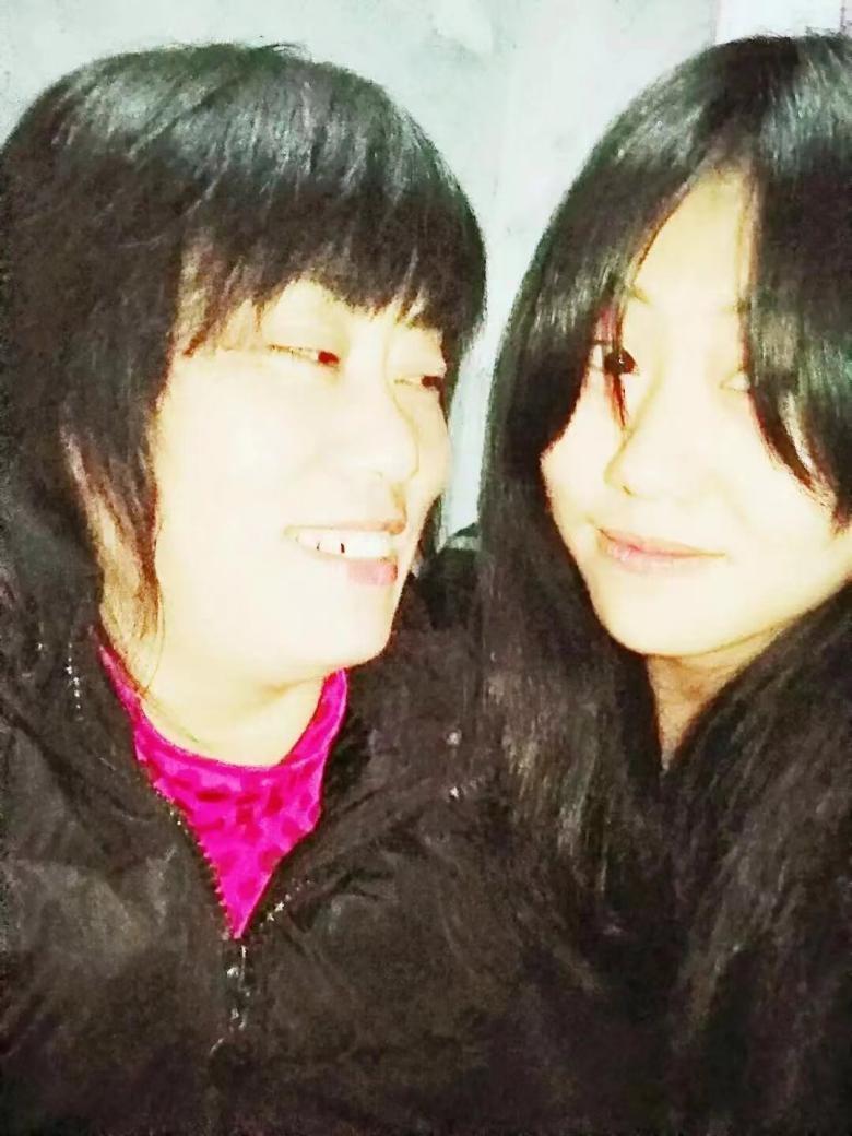 那一刻,我头脑一92空白,良久,才听94妈妈歇斯底里地喊:"快救救也