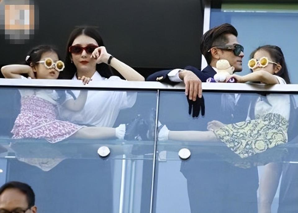 不得不说,两个女儿也很会投胎,成为郭富城的孩子是何等幸运的一件事情