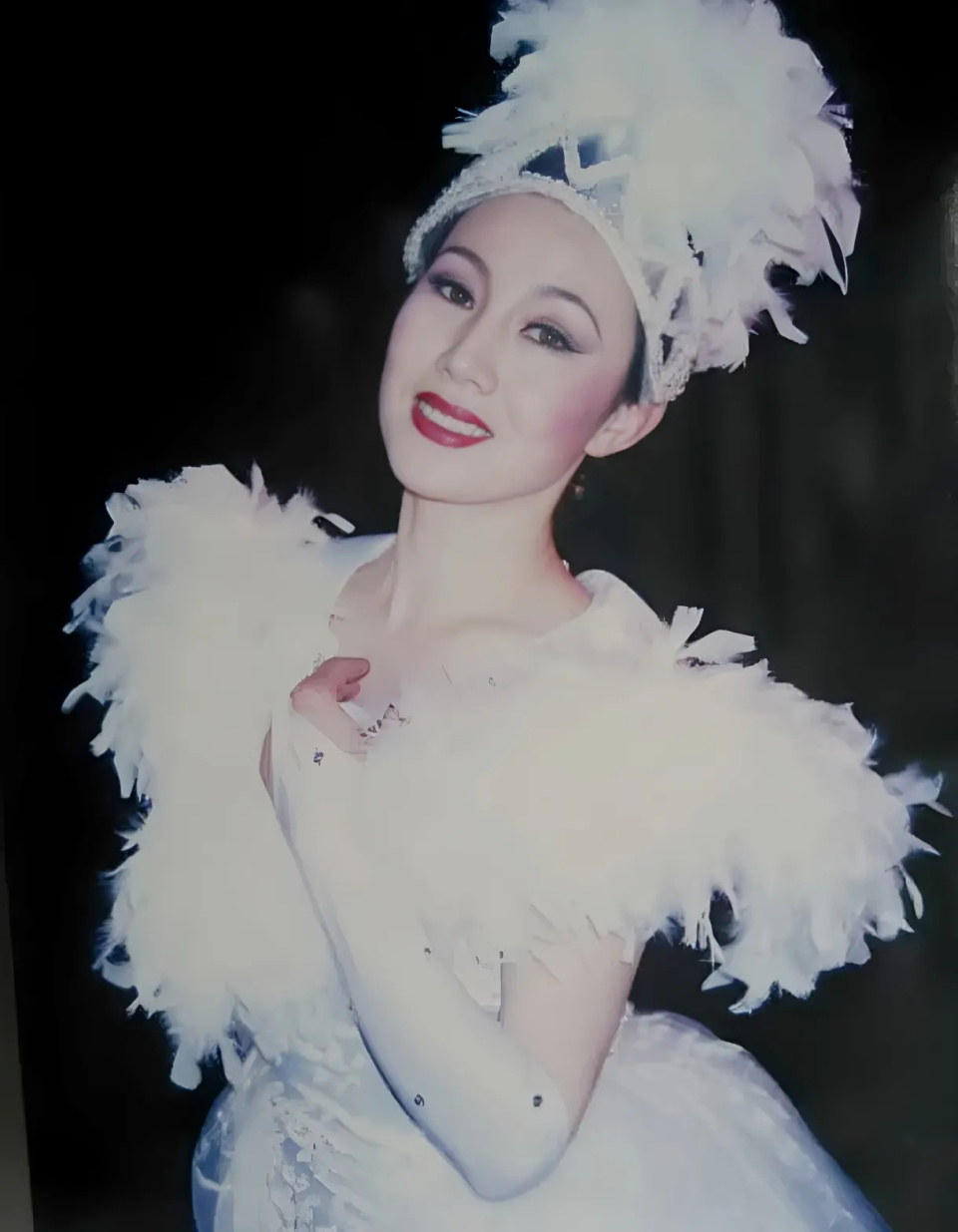 康群智:演恶婆婆被骂,嫁给小男人,生下帅儿子,年近七十很幸福