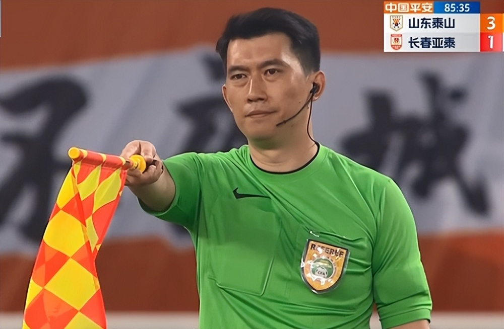 李海新和var说了什么?费南多进球险遭"莫须有"吹掉_腾讯新闻