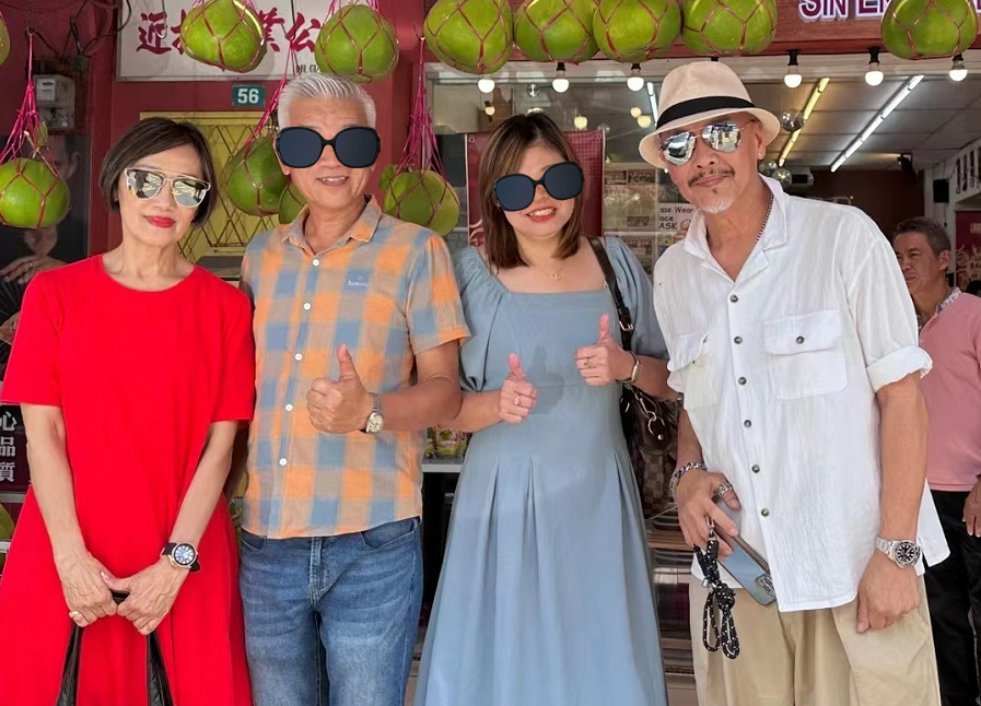 贵妇专业户韩马利被偶遇手拎3万名牌包3婚老公罕同行