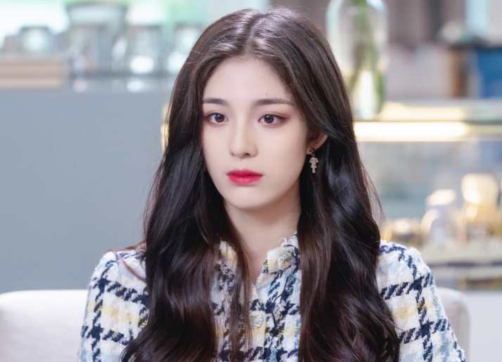 金晨取关胡夏,两人疑似分手,结束5个月绯闻,女方粉丝反应一致