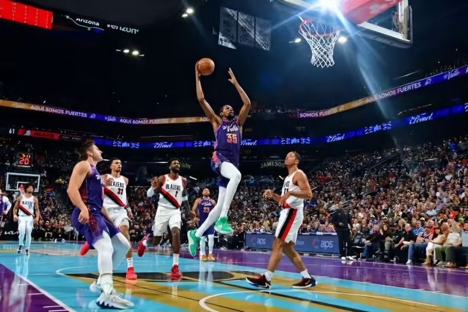 狂轰319杜兰特破纪录太阳取4连胜布克28分艾顿正负值33