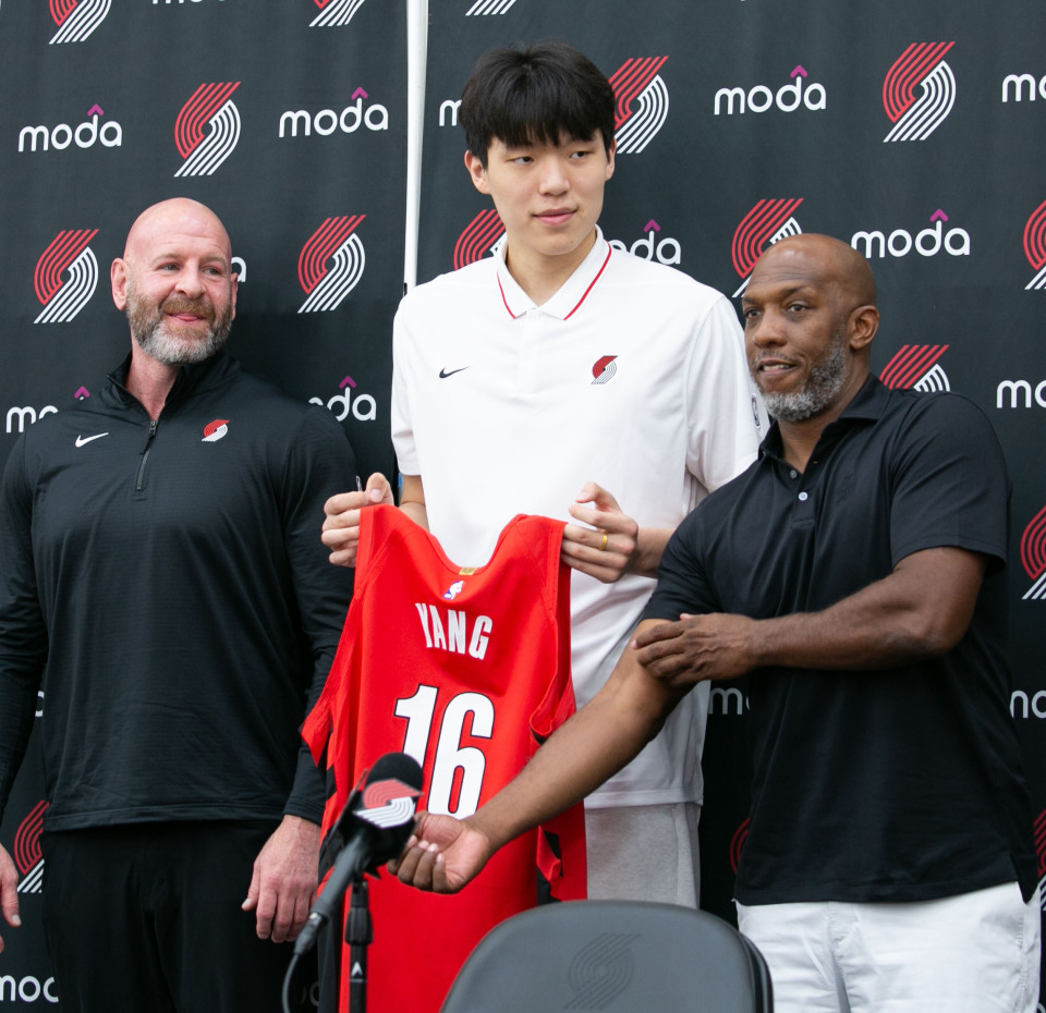 曝杨瀚森试训打爆之人为8号秀杰明！后者输球没风度 杨瀚森赢球又赢人