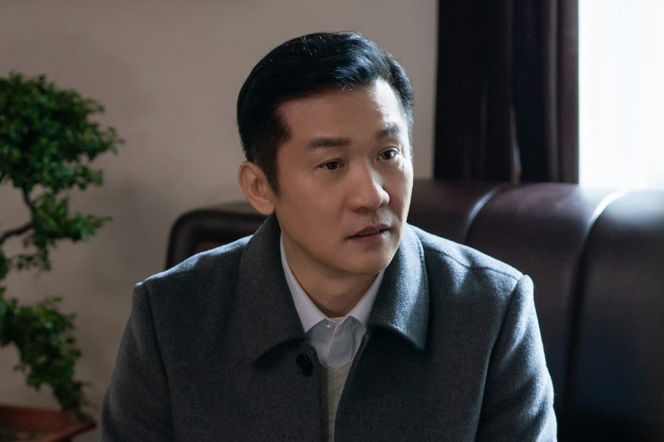 调查后的惊慌失措,每一个细节都被他演绎得入木三分,让角色栩栩如生