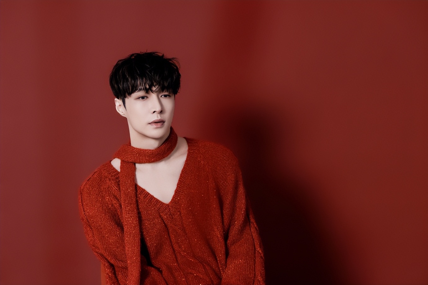 張藝興工作室聲明否認“劣跡藝人”“被封殺”，透露張藝興處於術後康復階段 - 