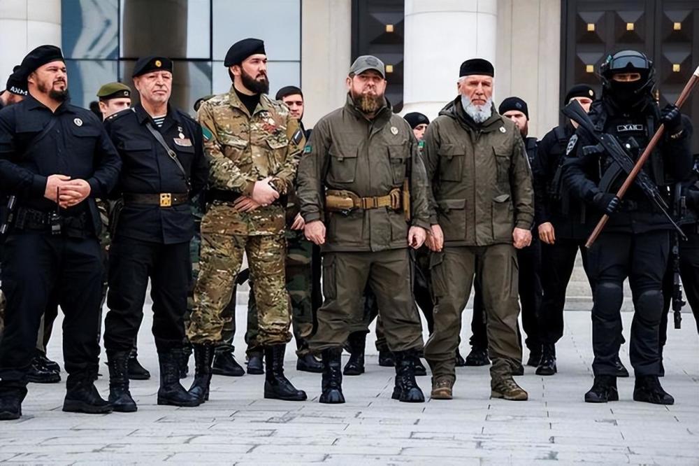 一些信息显示,负责治安工作的车臣特种警察,对于肃清俄军控制区的