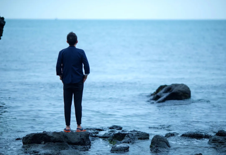 当你越来越强的时候,可以接受别人的帮助,低谷莫求人