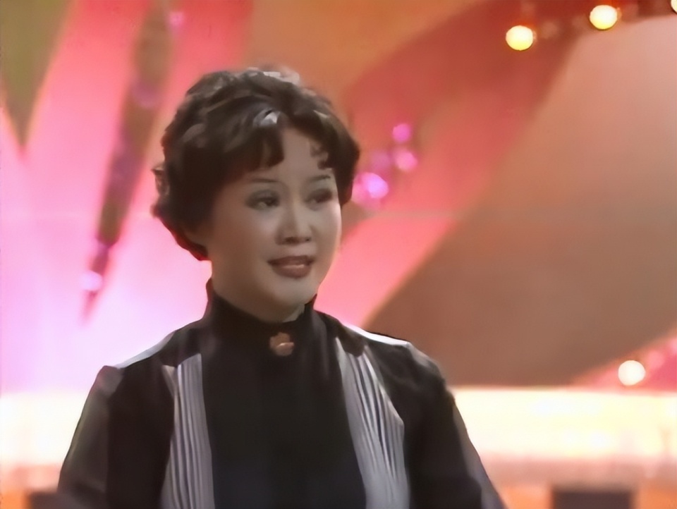 春晚为什么越来越不好看？作品质量和明星流量严重失衡_腾讯新闻