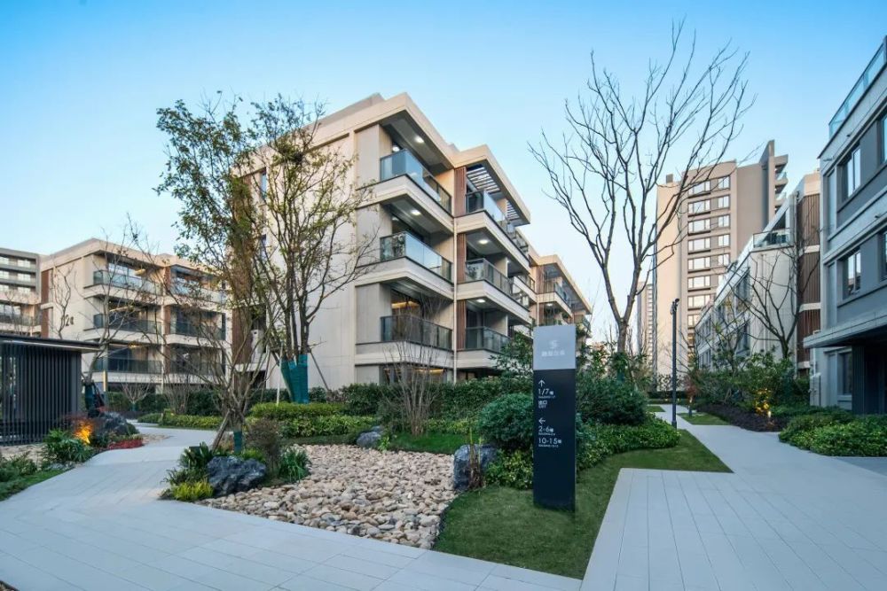 融创城|来自融创官微另一个有过四次万人摇的板块是大江东,共出现