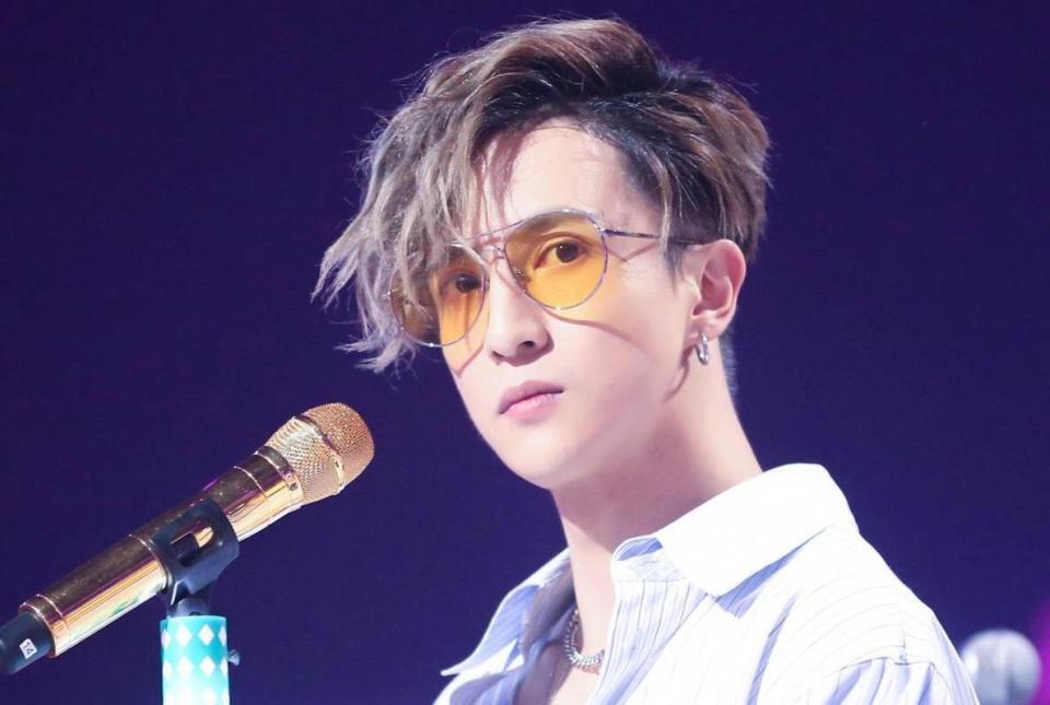 事情的起因很简单,2月15日下午,薛之谦在微博发长文分享了《飞驰人生2