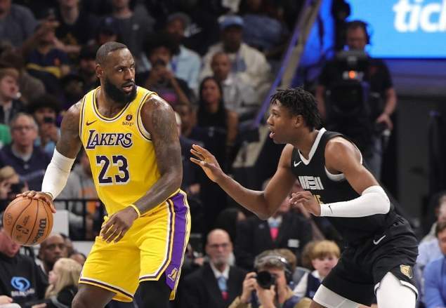 詹姆斯再创78年神迹39岁上演逆天隔扣日本野兽爆发赢盛赞