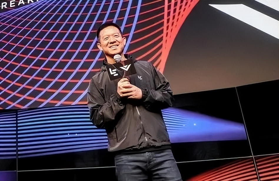 他们去到什么地方都是万人敬仰,接待他们的都是各地的领导大人物