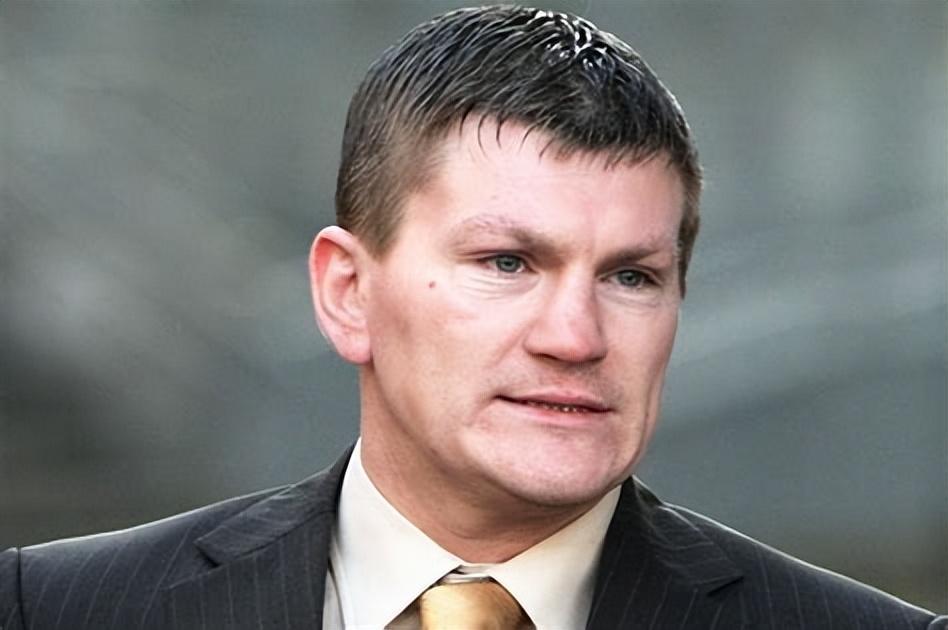 拳击名宿里奇·哈顿透露,自己在退役后受到抑郁症困扰,曾想自杀