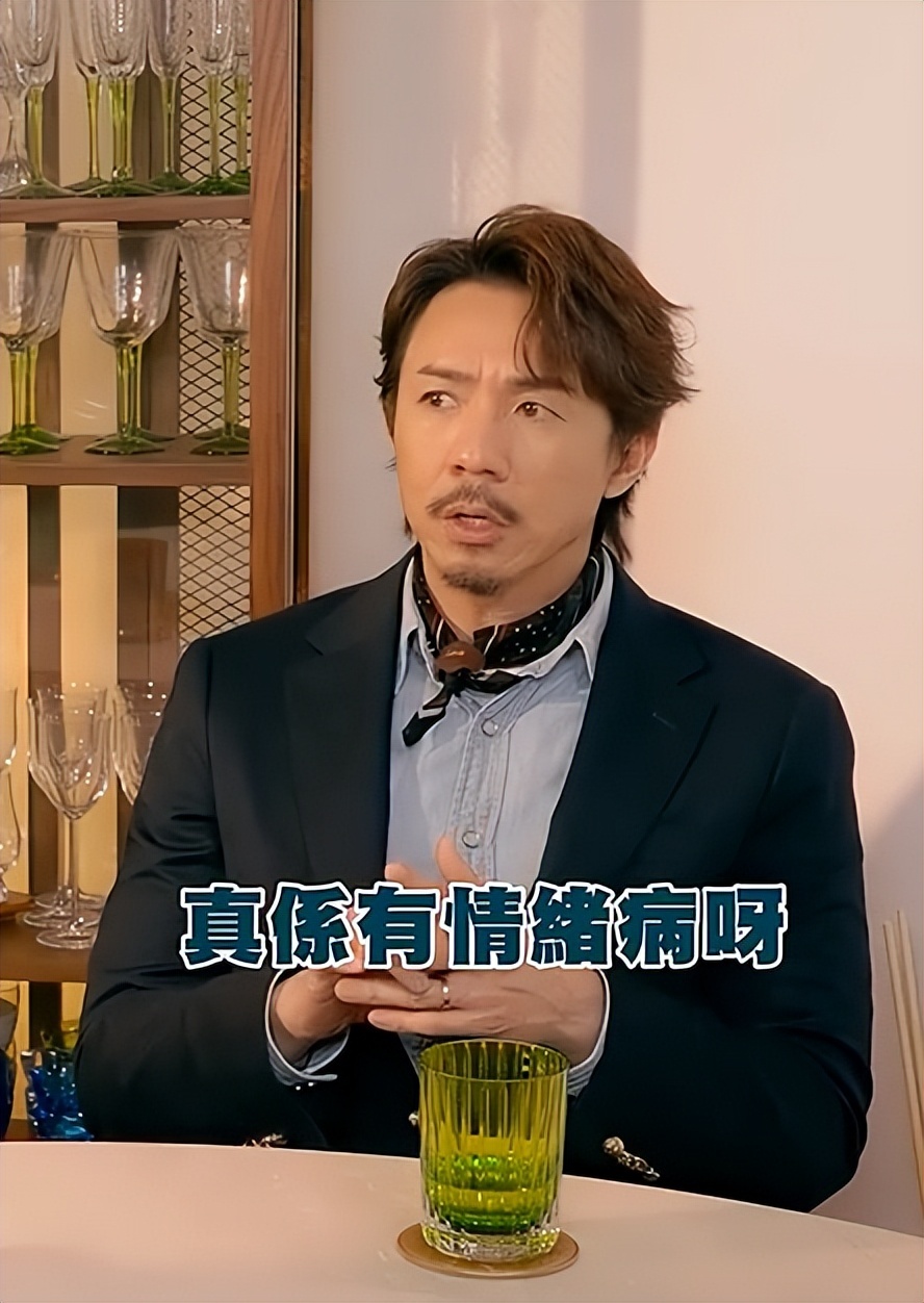 搞笑港星和妻子雙雙患抑鬱症，曾想過自殺，吐槽藥費太貴病不起 - 