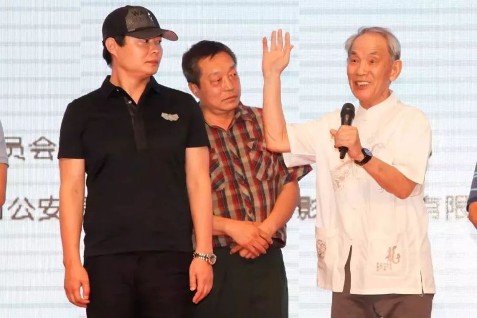 著名演员赵尔康去世,儿子悲痛公布后事安排,透露死因是感染新冠