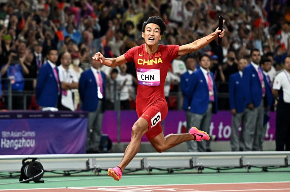 学青会东北抗日飞人陈佳鹏遭逆转屈居亚军,亚运会爆红后状态下滑