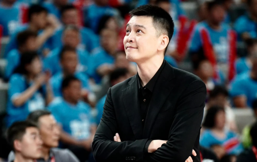 姚明观战!辽篮半场领先6分,库珀单节12分,杨鸣遇外援危机