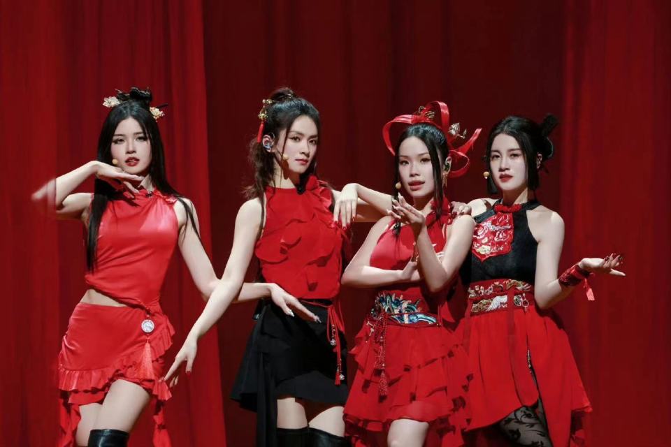 长相清纯可爱,看了《浪姐5》才知她能这么妩媚,妲己有新人选了