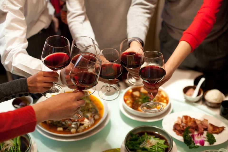 酒桌上常说:酒过三巡,菜过五味,这是什么规矩,用错容易闹笑话