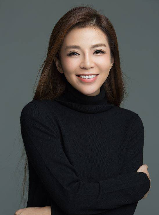 49岁朱迅近照曝光!