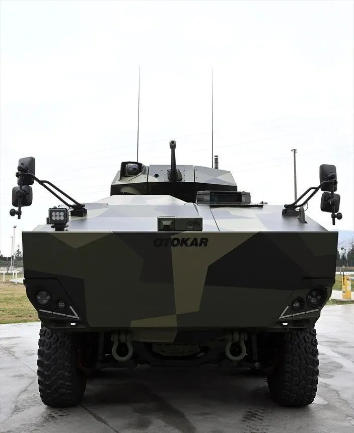 土耳其推出armaii轮式步战车高超标采用国产发动机