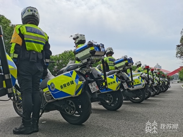 快速响应警情的机动尖刀队伍 六度寒暑见证金陵铁骑全面成长_腾讯新闻