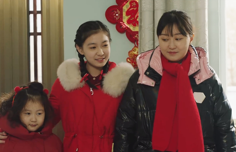 乡村爱情16:王小蒙发福长痘,杜小双撞脸白清明,3人撑