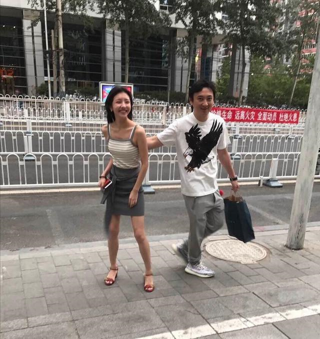 豆得儿近照曝光最美女友离开王思聪颜值不在脸部浮肿无少女感