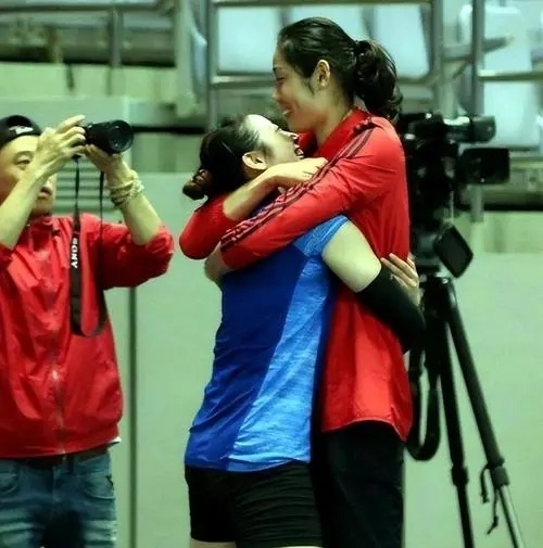 最新消息朱婷为姚迪庆生两人心情大爽一对好闺蜜无缘国家队