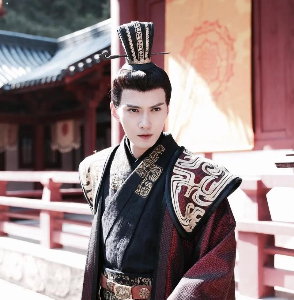 徐正溪退圈令人唏嘘,那些中途退圈的明星,现在都怎么样了?_腾讯新闻