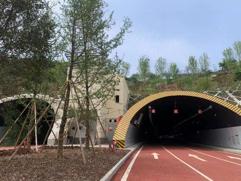 重庆市渝北区鹿山隧道顺利通过竣工验收 预计5月正式通车_腾讯新闻