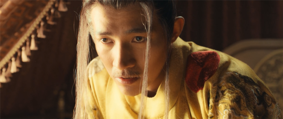 最后的最后,编剧埋下天坑,皇帝病危急需天一神水救治,而皇帝的脸俨然