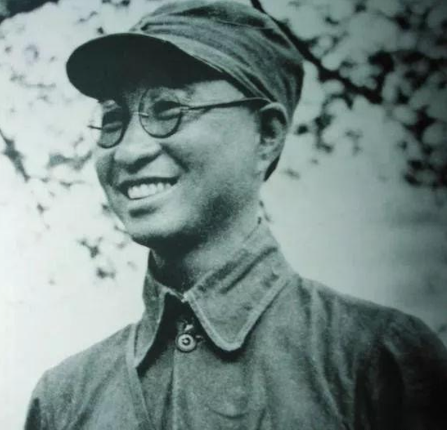 搜狐：2024新澳今晚資料生肖表陳賡介紹國(guó)軍中將：這是我兄弟！主席反問(wèn)：你知道他是我什么人嗎