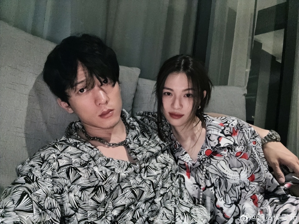 钟楚曦晒男友视角旅行照,穿比基尼秀身材,曲线完美零赘肉超养眼