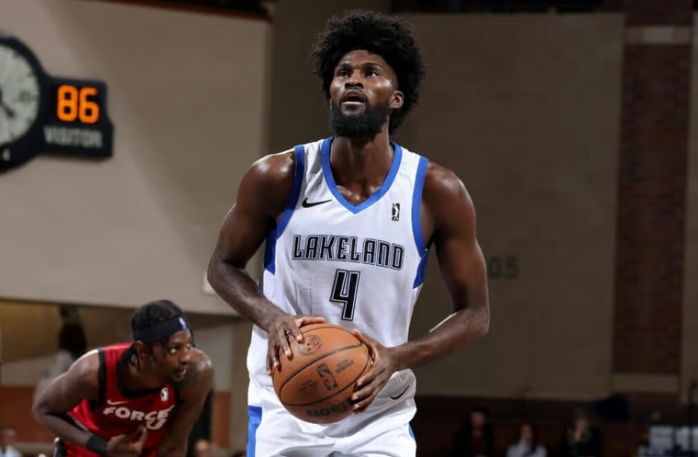 曝艾萨克计划周二战绿军复出 魔术前场天赋爆表