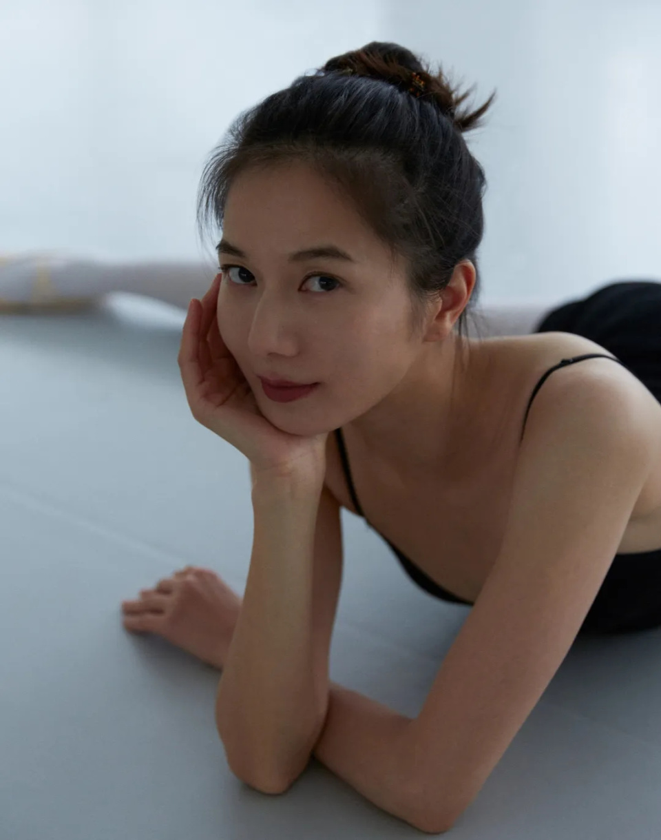 《新生》彭杨:单亲家庭长大,因于馨出圈,母亲离世太心痛,37岁不惧单身