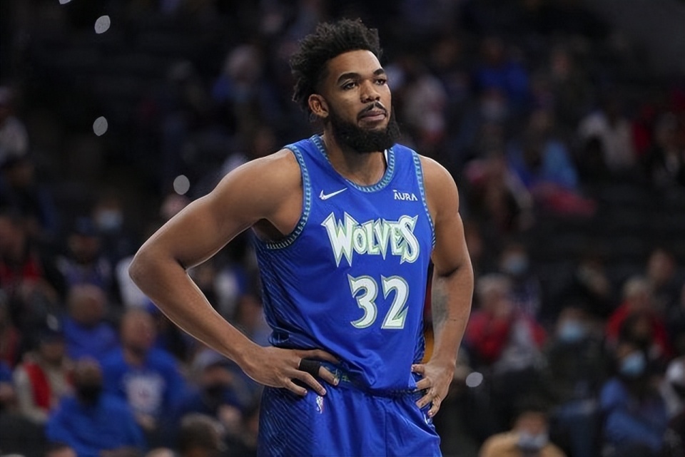 15年nba选秀,"小熊软糖"唐斯为何会是状元?那届还有什么全明星